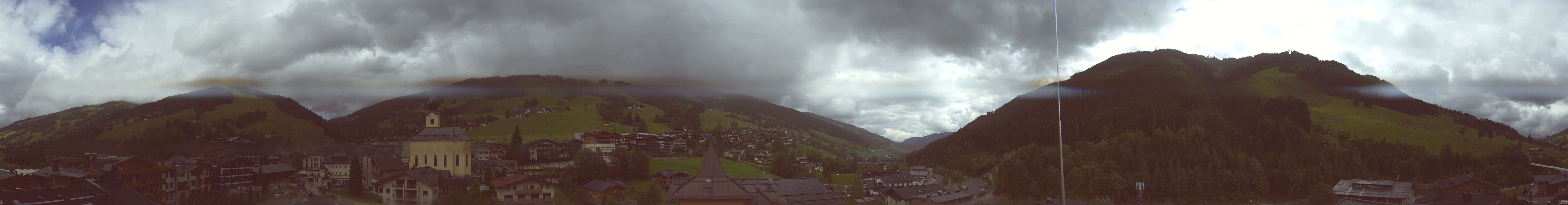 Archiv Foto Webcam Blick über Saalbach vom Alpinresort