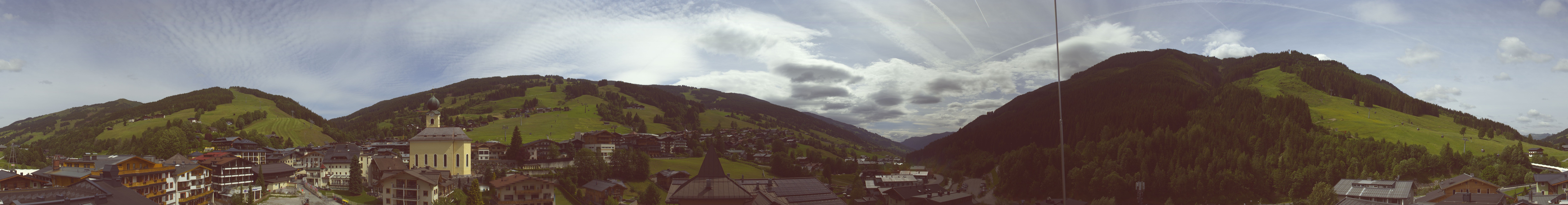 Archiv Foto Webcam Blick über Saalbach vom Alpinresort