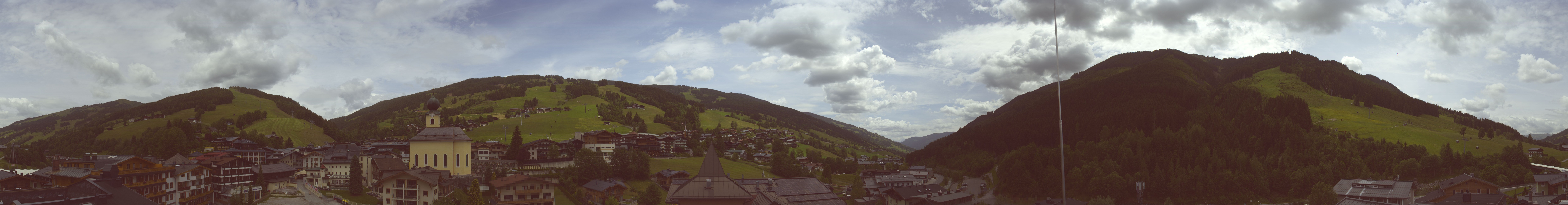 Archiv Foto Webcam Blick über Saalbach vom Alpinresort