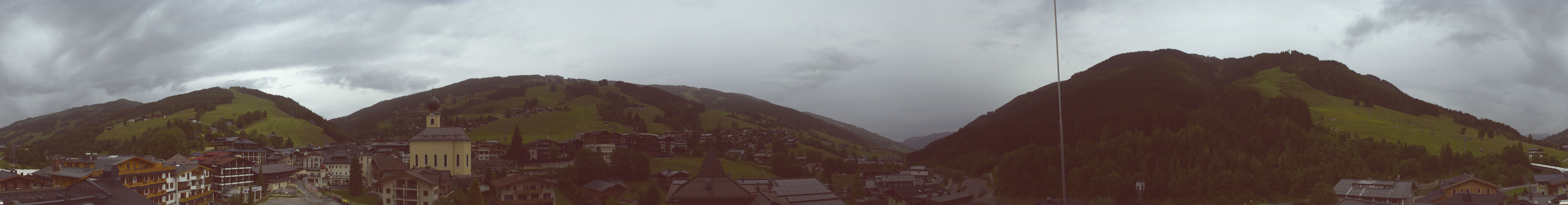 Archiv Foto Webcam Blick über Saalbach vom Alpinresort