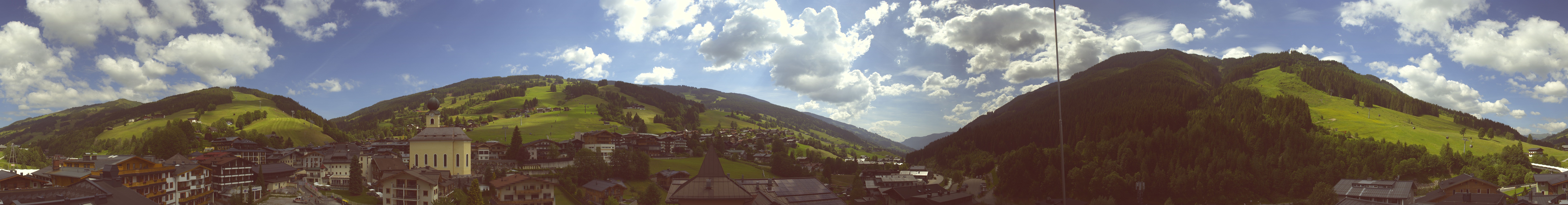 Archiv Foto Webcam Blick über Saalbach vom Alpinresort