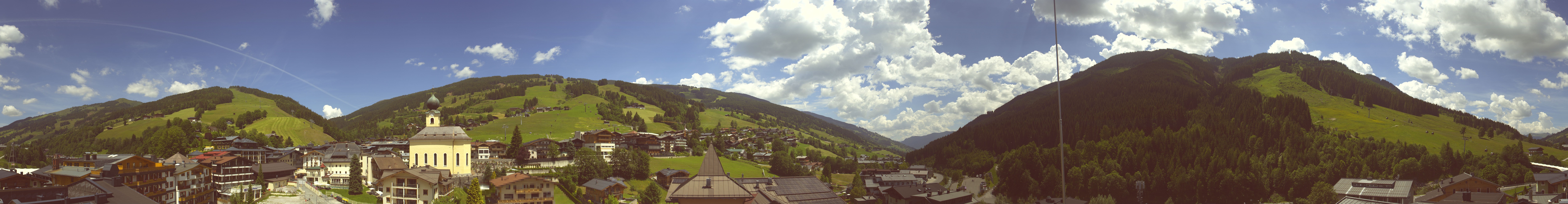 Archiv Foto Webcam Blick über Saalbach vom Alpinresort