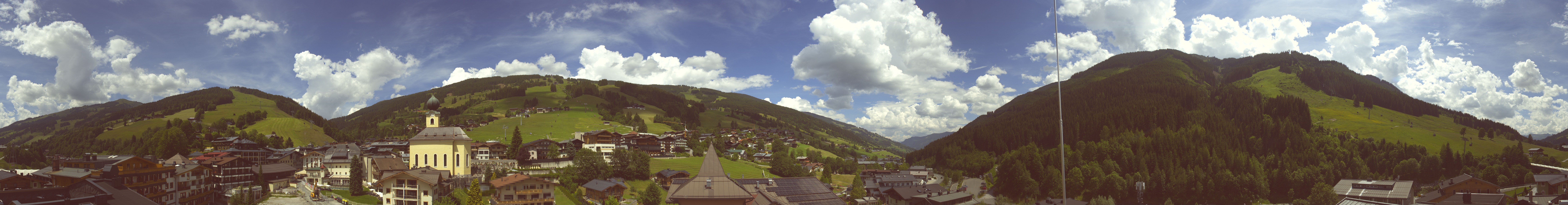 Archiv Foto Webcam Blick über Saalbach vom Alpinresort