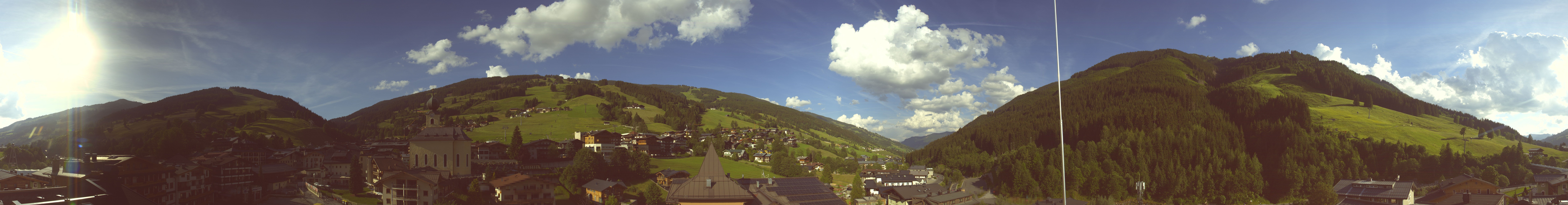 Archiv Foto Webcam Blick über Saalbach vom Alpinresort