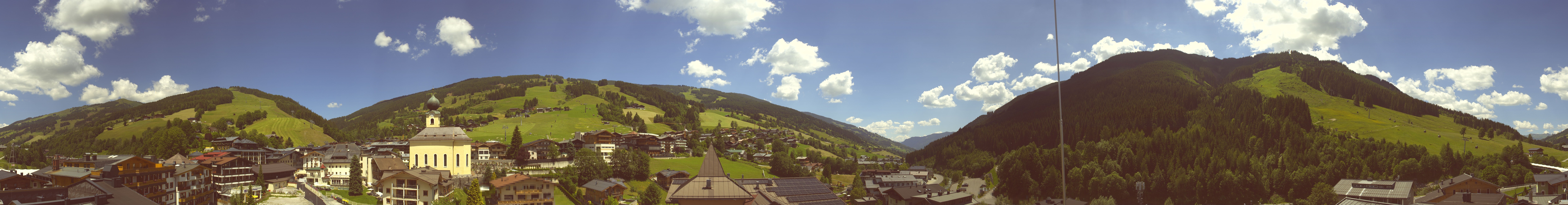 Archiv Foto Webcam Blick über Saalbach vom Alpinresort