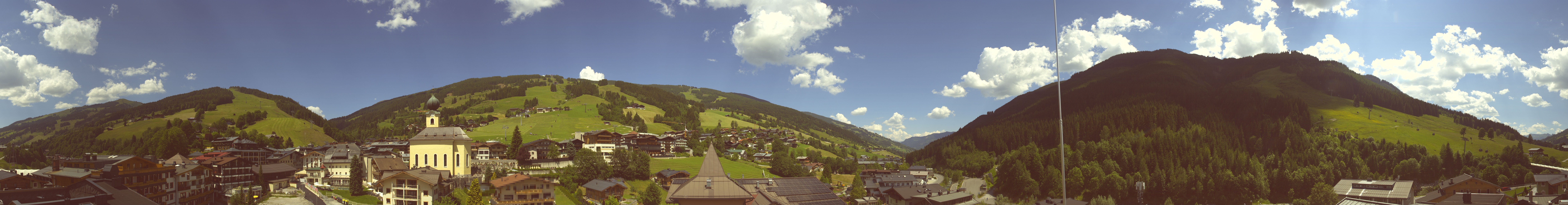 Archiv Foto Webcam Blick über Saalbach vom Alpinresort