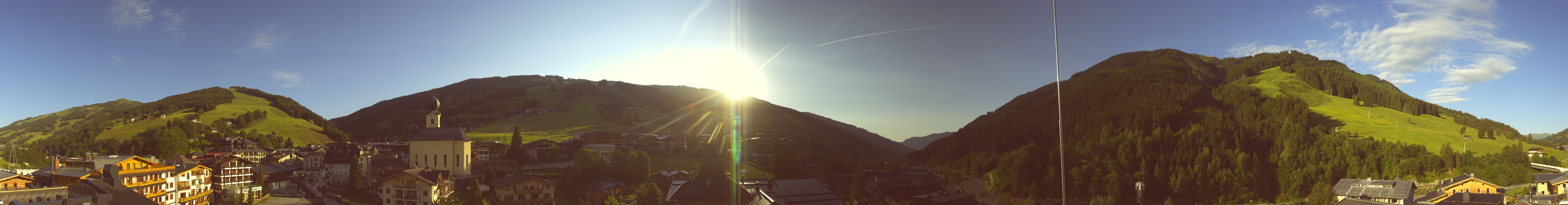 Archiv Foto Webcam Blick über Saalbach vom Alpinresort
