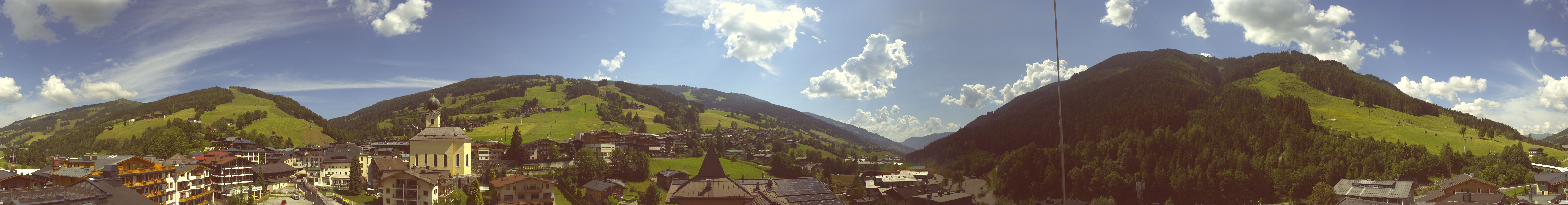 Archived image Webcam Panorama: Alpinresort Saalbach