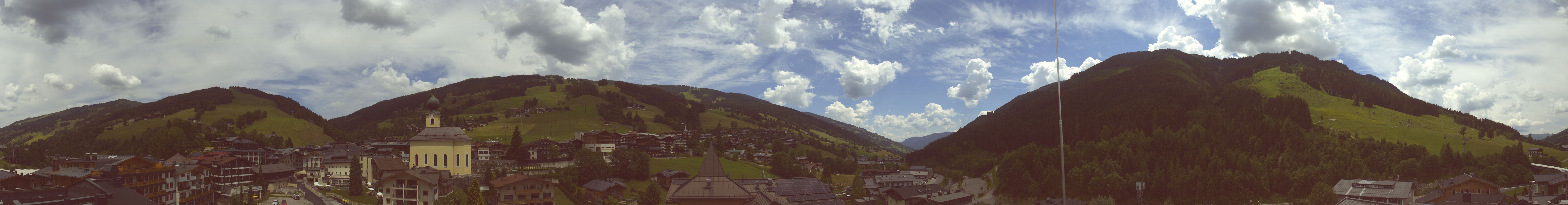 Archiv Foto Webcam Blick über Saalbach vom Alpinresort