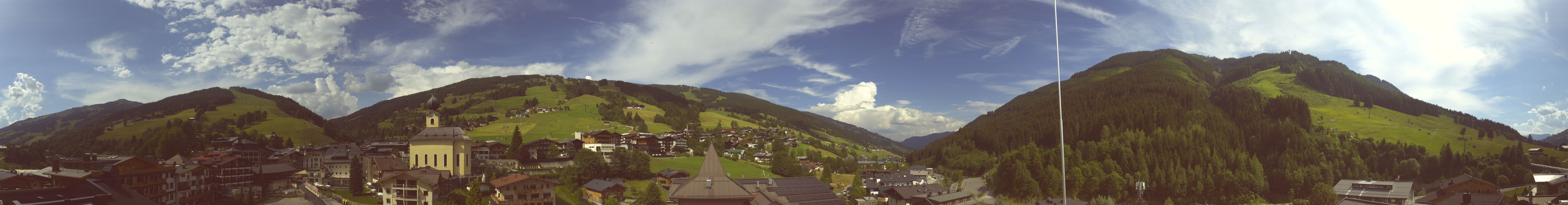 Archiv Foto Webcam Blick über Saalbach vom Alpinresort
