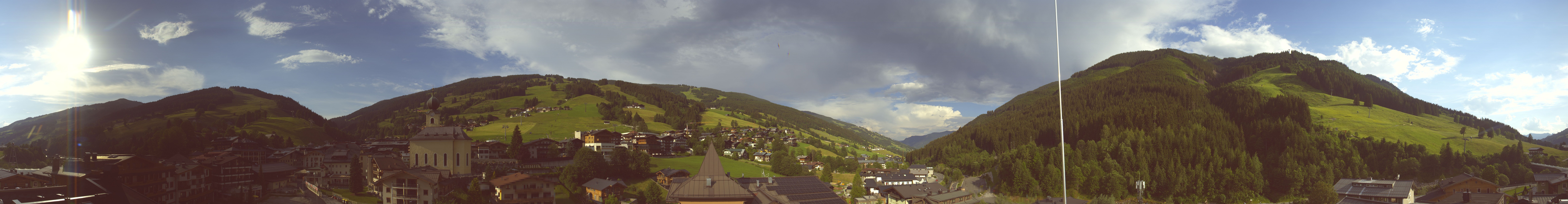 Archiv Foto Webcam Blick über Saalbach vom Alpinresort