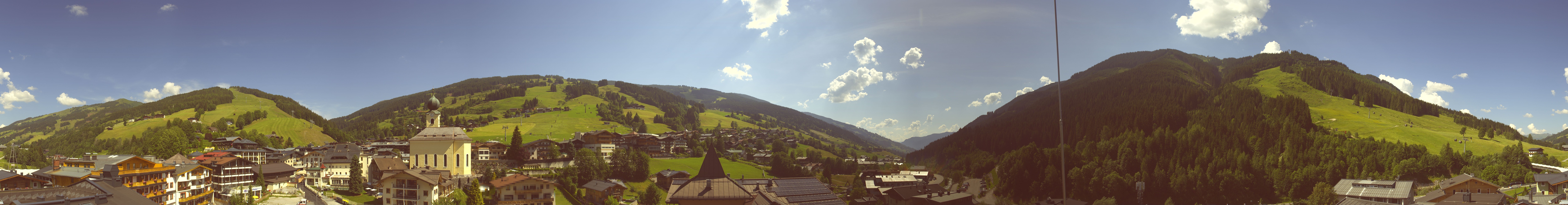 Archiv Foto Webcam Blick über Saalbach vom Alpinresort