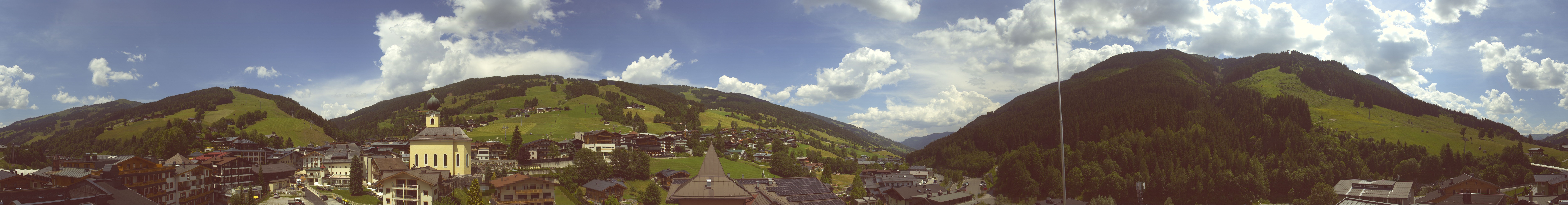 Archiv Foto Webcam Blick über Saalbach vom Alpinresort
