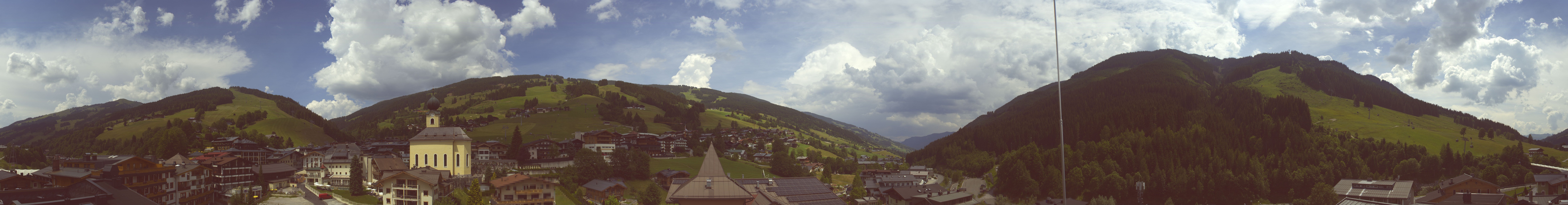 Archiv Foto Webcam Blick über Saalbach vom Alpinresort