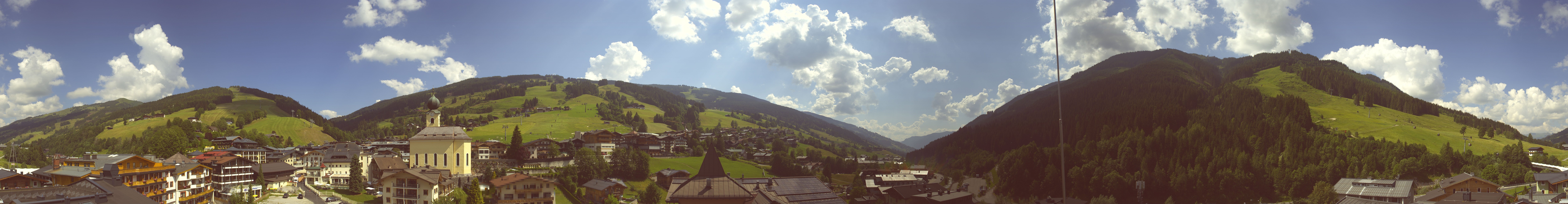 Archiv Foto Webcam Blick über Saalbach vom Alpinresort
