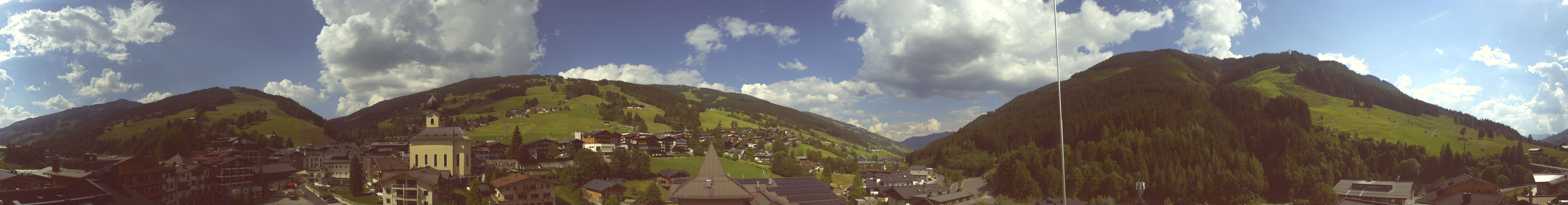 Archived image Webcam Panorama: Alpinresort Saalbach