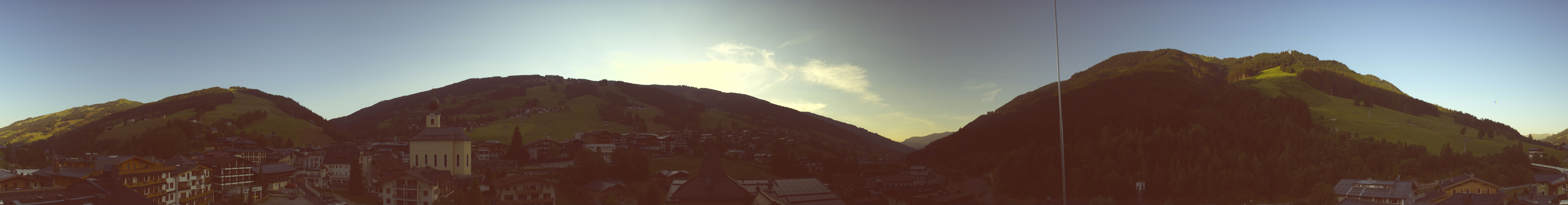 Archived image Webcam Panorama: Alpinresort Saalbach