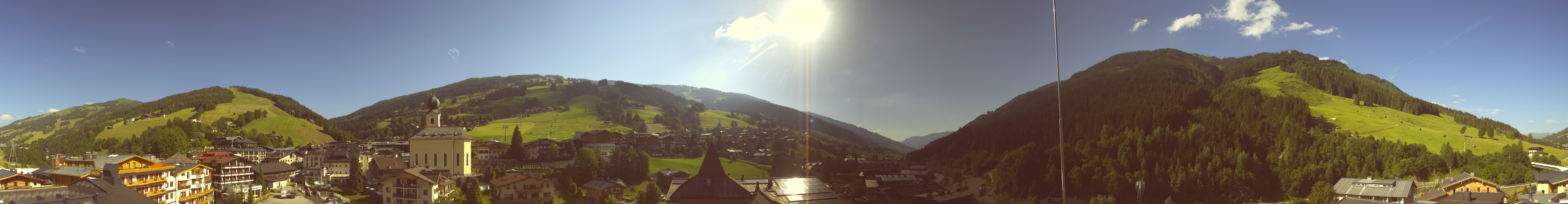 Archived image Webcam Panorama: Alpinresort Saalbach