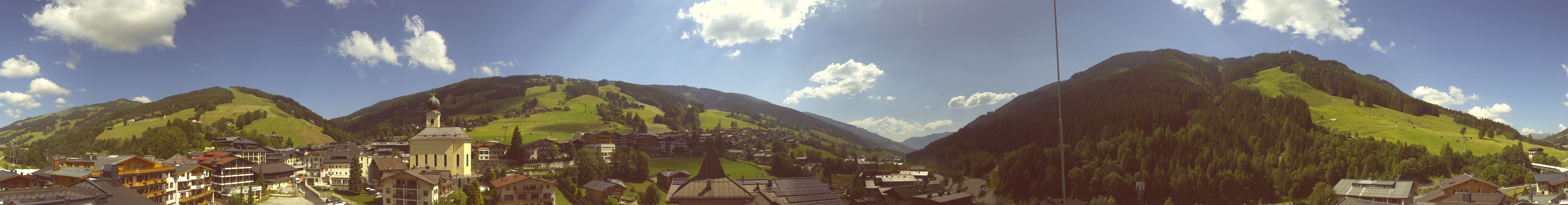 Archived image Webcam Panorama: Alpinresort Saalbach