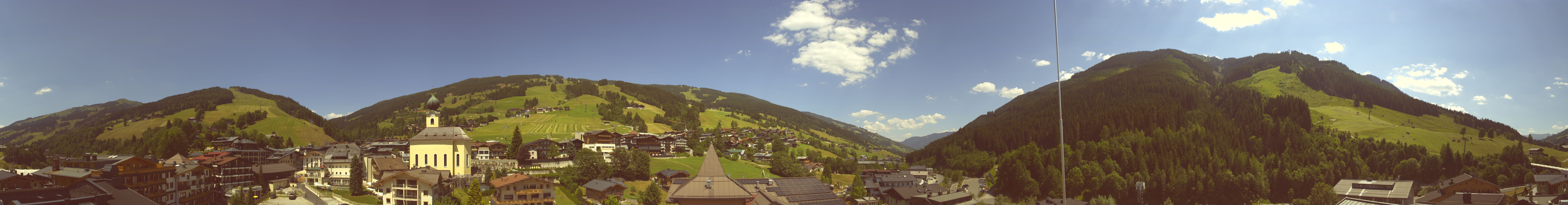 Archiv Foto Webcam Blick über Saalbach vom Alpinresort