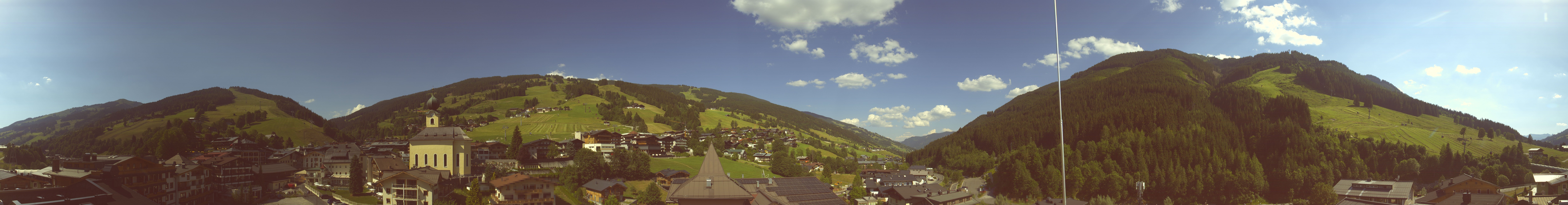 Archiv Foto Webcam Blick über Saalbach vom Alpinresort