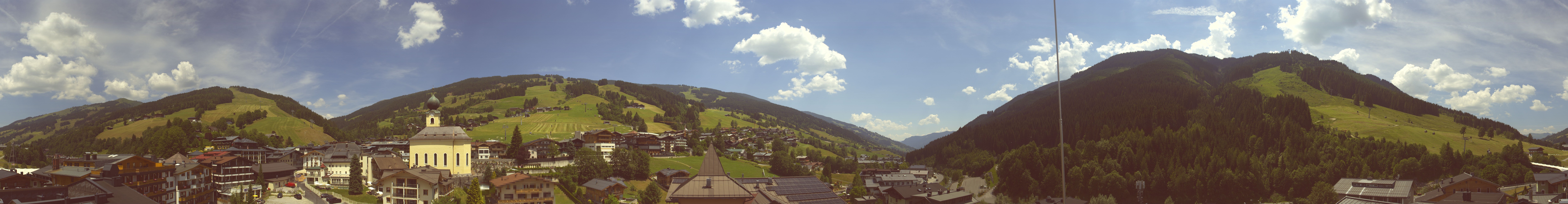 Archiv Foto Webcam Blick über Saalbach vom Alpinresort
