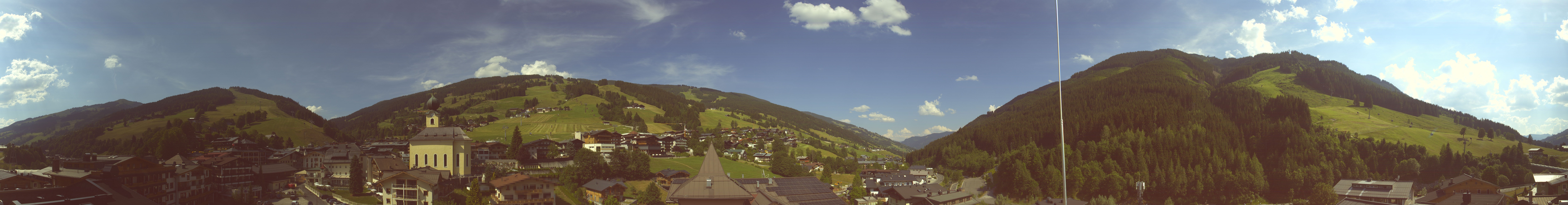 Archiv Foto Webcam Blick über Saalbach vom Alpinresort