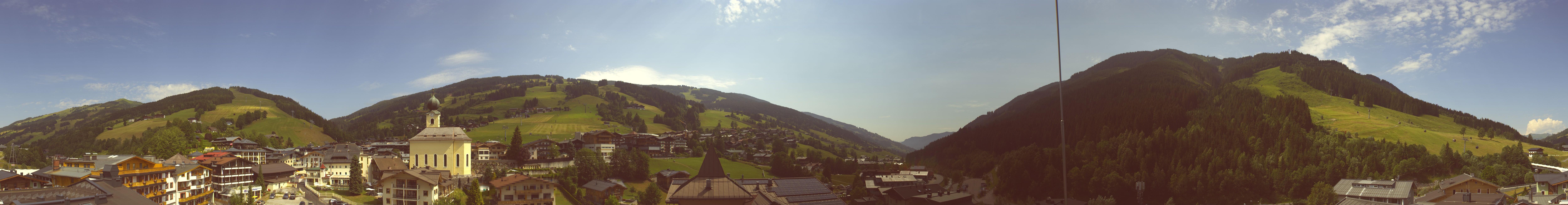 Archiv Foto Webcam Blick über Saalbach vom Alpinresort