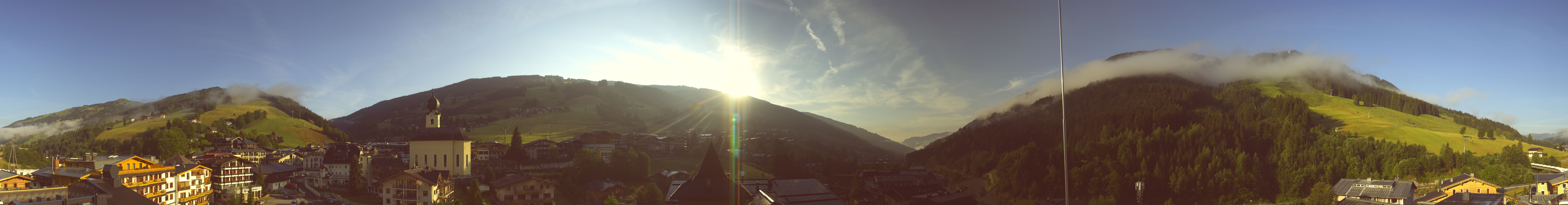 Archiv Foto Webcam Blick über Saalbach vom Alpinresort