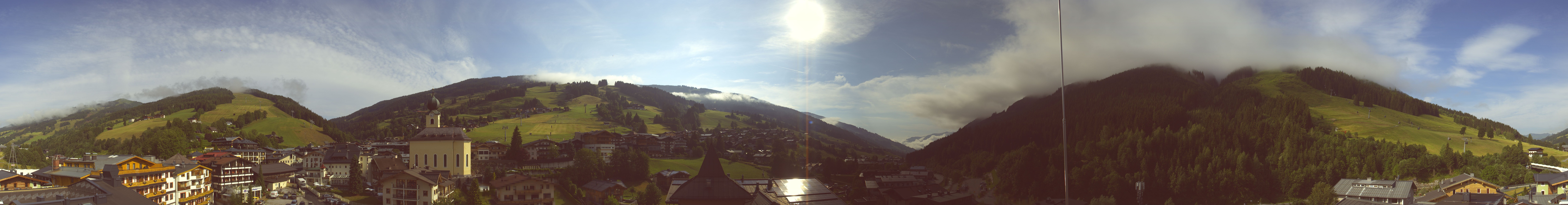 Archiv Foto Webcam Blick über Saalbach vom Alpinresort