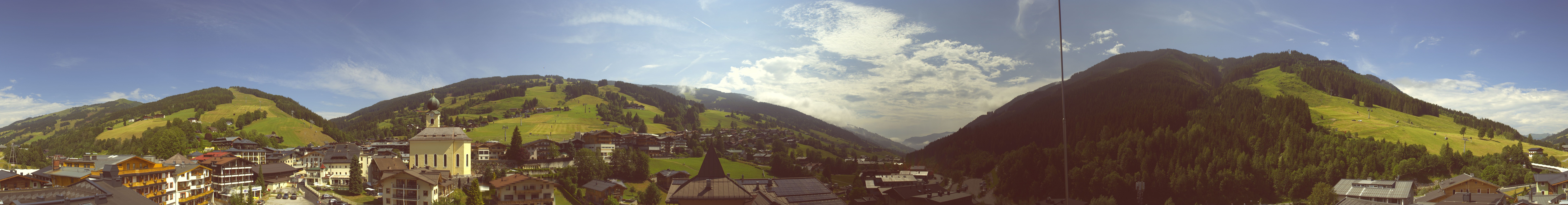 Archiv Foto Webcam Blick über Saalbach vom Alpinresort