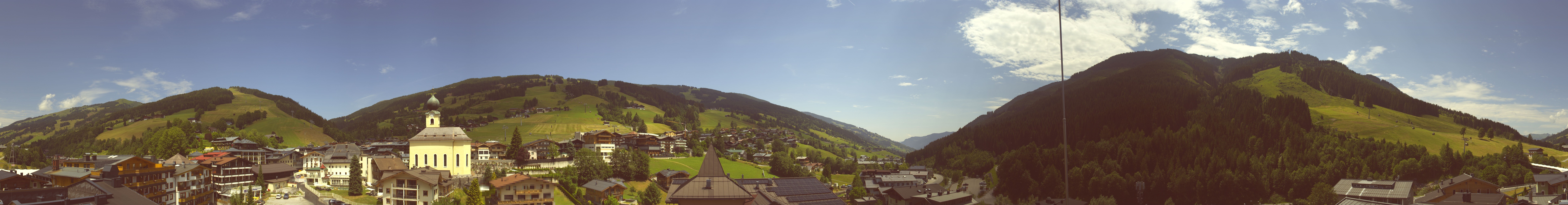 Archiv Foto Webcam Blick über Saalbach vom Alpinresort