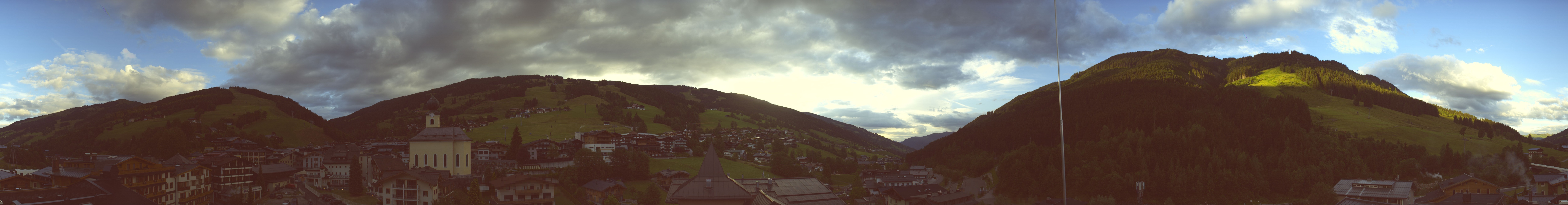 Archived image Webcam Panorama: Alpinresort Saalbach