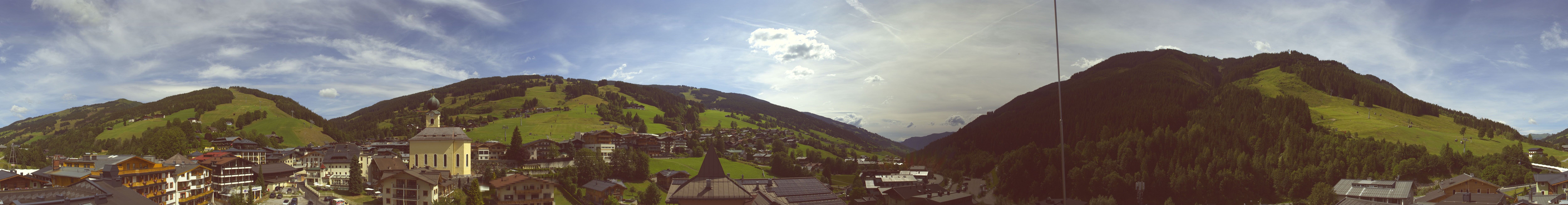 Archived image Webcam Panorama: Alpinresort Saalbach