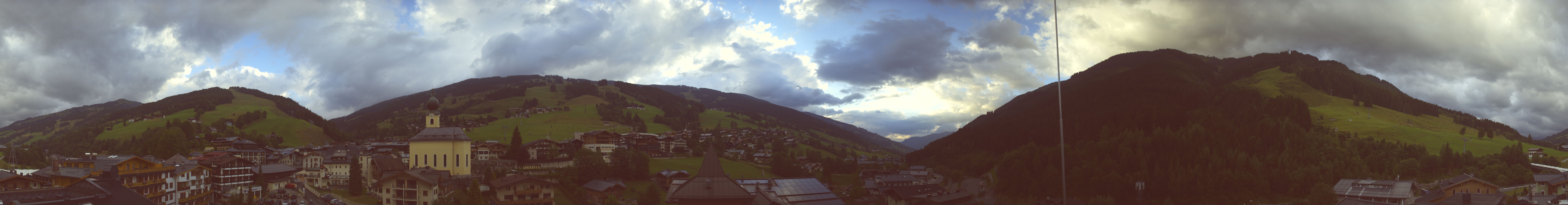 Archived image Webcam Panorama: Alpinresort Saalbach