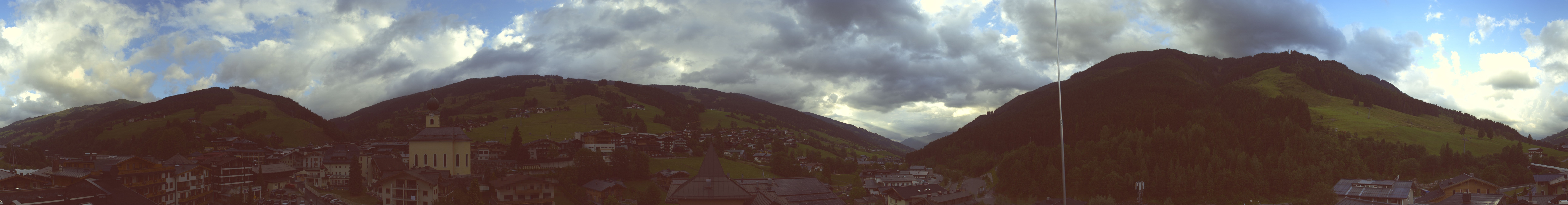 Archived image Webcam Panorama: Alpinresort Saalbach