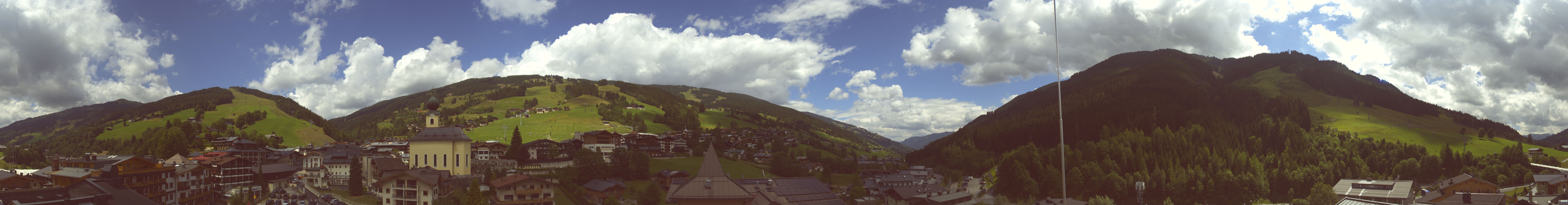 Archiv Foto Webcam Blick über Saalbach vom Alpinresort