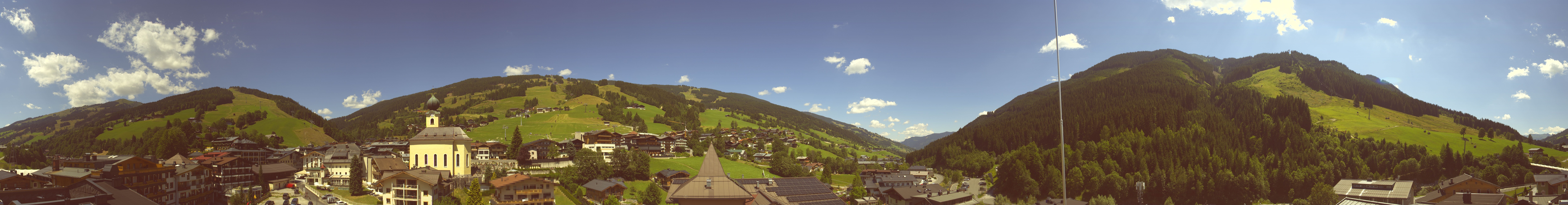 Archived image Webcam Panorama: Alpinresort Saalbach