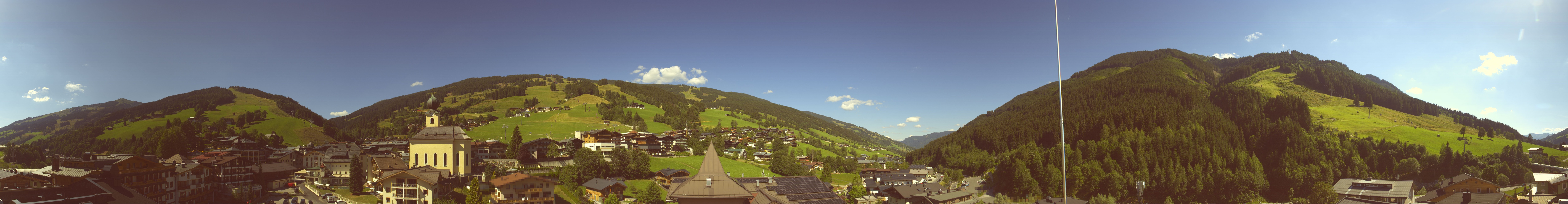 Archived image Webcam Panorama: Alpinresort Saalbach