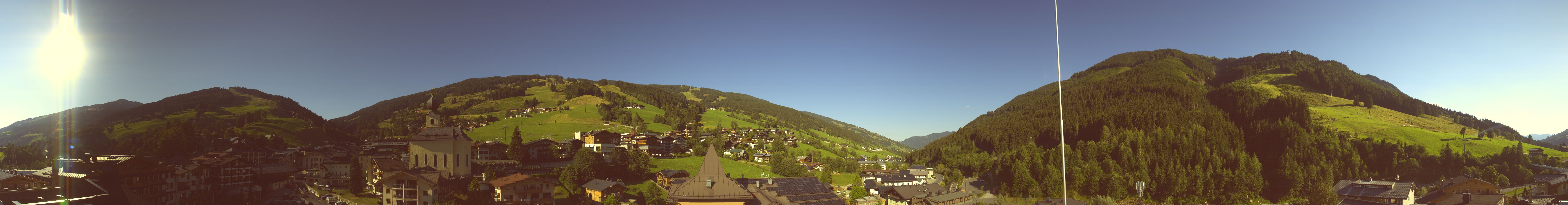 Archiv Foto Webcam Blick über Saalbach vom Alpinresort