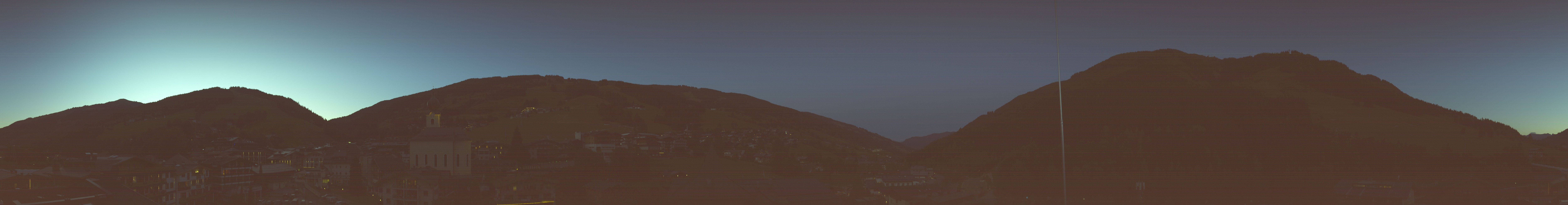Archiv Foto Webcam Blick über Saalbach vom Alpinresort