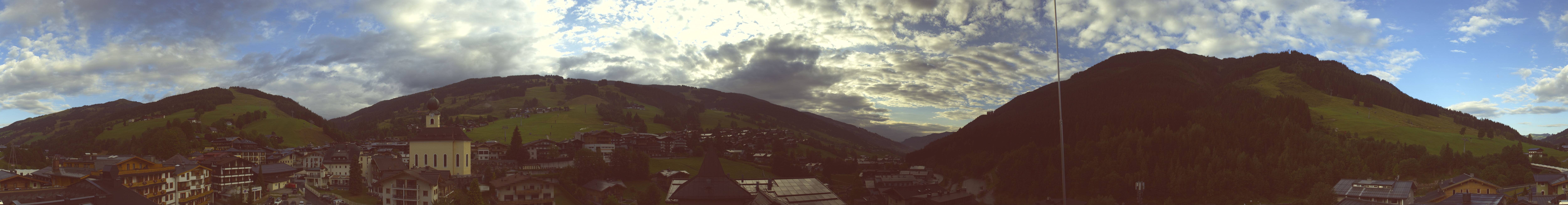 Archived image Webcam Panorama: Alpinresort Saalbach