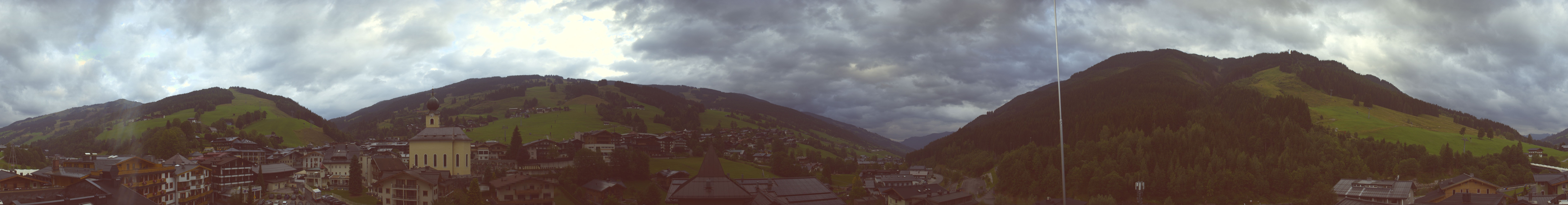 Archived image Webcam Panorama: Alpinresort Saalbach