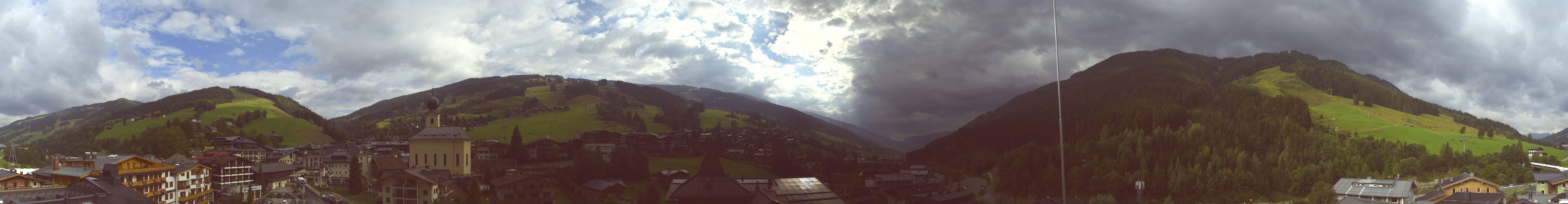 Archived image Webcam Panorama: Alpinresort Saalbach
