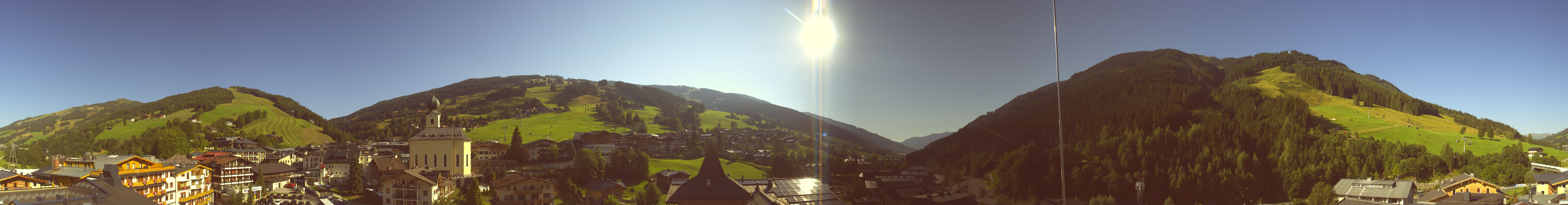 Archiv Foto Webcam Blick über Saalbach vom Alpinresort