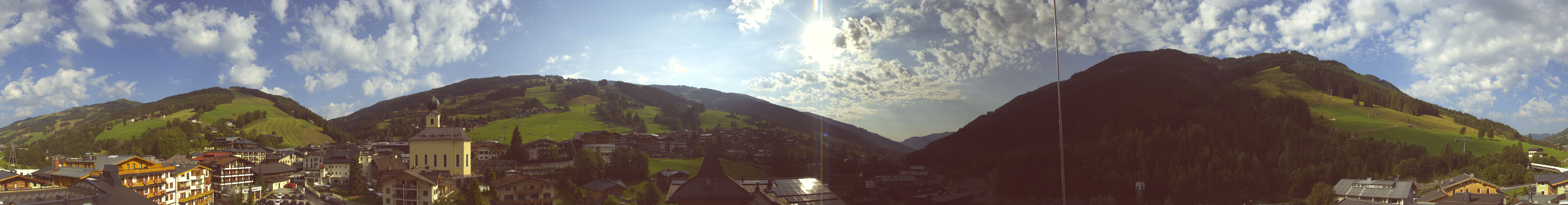 Archived image Webcam Panorama: Alpinresort Saalbach