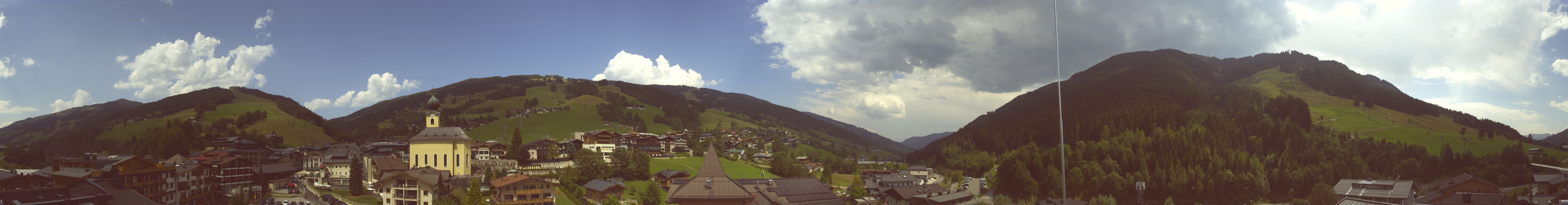Archived image Webcam Panorama: Alpinresort Saalbach