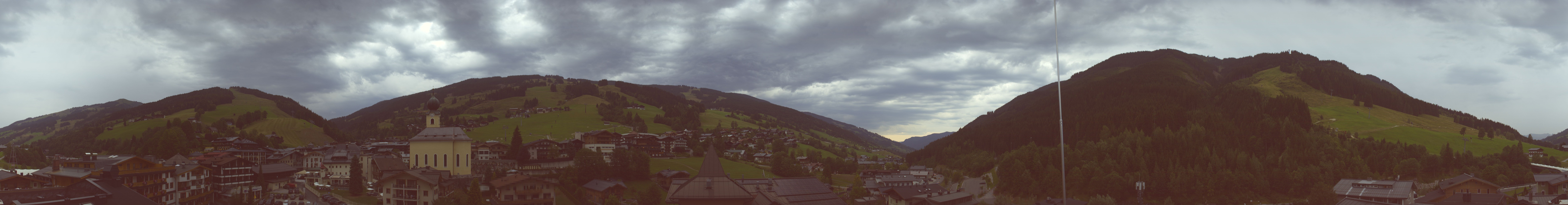 Archiv Foto Webcam Blick über Saalbach vom Alpinresort