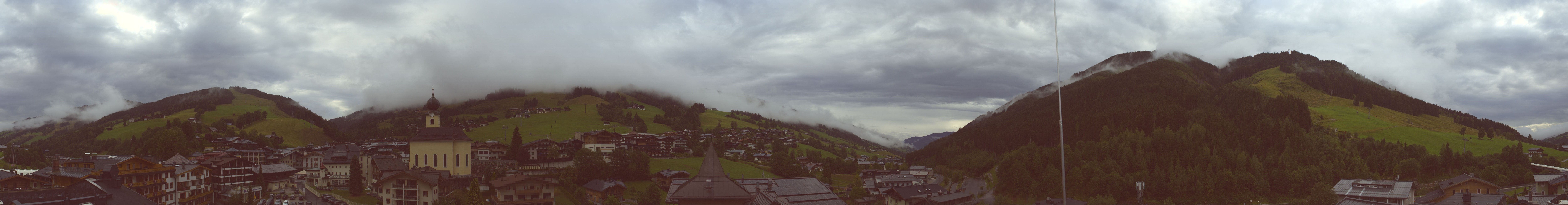 Archiv Foto Webcam Blick über Saalbach vom Alpinresort