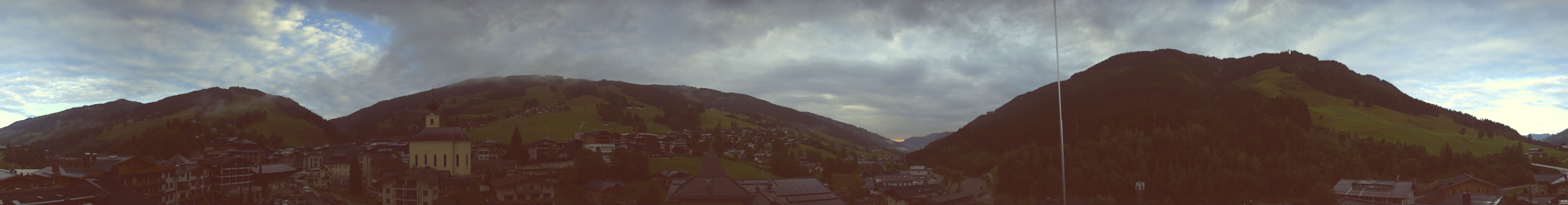 Archived image Webcam Panorama: Alpinresort Saalbach